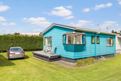 /international/nz/grahams-beach-road-awhitu-auckland-380066082738/