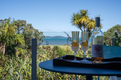 /international/nz/39-little-compton-mews-snells-beach-auckland-380066084047/