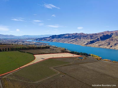 /international/nz/cromwell-central-otago-lakes-district-380066118925/
