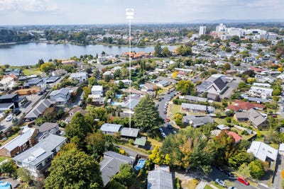 /international/nz/hamilton-lake-hamilton-city-380066098443/