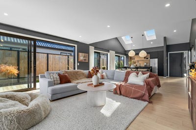 /international/nz/61-longview-drive-lake-hawea-wanaka-380066107071/