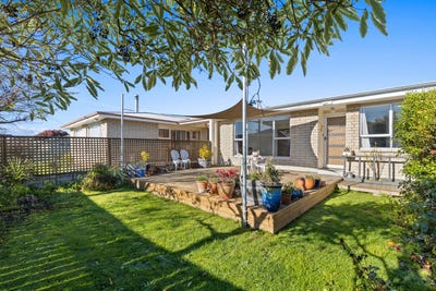 /international/nz/147-weld-street-redwoodtown-marlborough-380066161243/