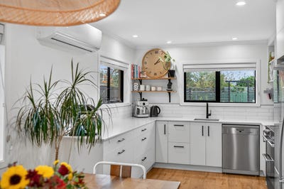 /international/nz/86-new-york-street-martinborough-south-wairarapa-380066106850/