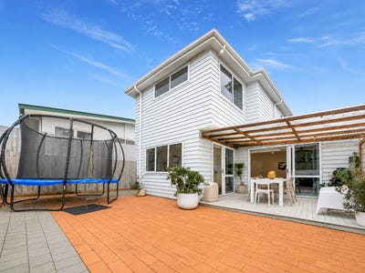 /international/nz/bucklands-beach-manukau-city-380066174728/