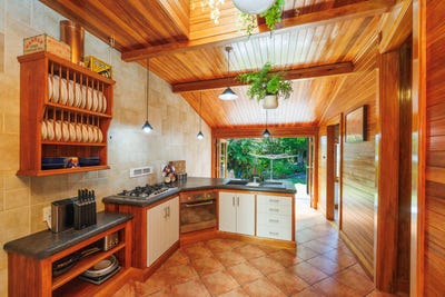 /international/nz/18-miro-street-takaro-palmerston-north-city-380066098383/
