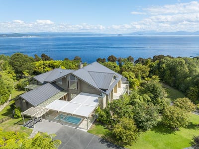 /international/nz/49-whakamoenga-point-acacia-bay-taupo-380066119418/