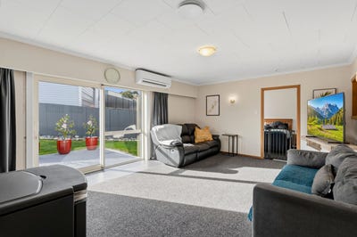 /international/nz/12-charles-street-gore-southland-380066183914/