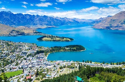 /international/nz/queenstown-central-central-otago-lakes-district-380066147349/