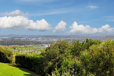 /international/nz/396-redoubt-road-totara-park-upper-hutt-city-380066116444/