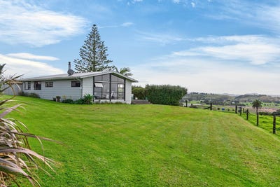 /international/nz/67-heatherlea-drive-ruakaka-whangarei-380066178774/