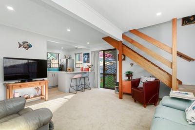 /international/nz/tawa-wellington-city-380066120059/