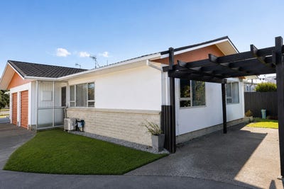 /international/nz/taradale-road-pirimai-hawkes-bay-380066109293/