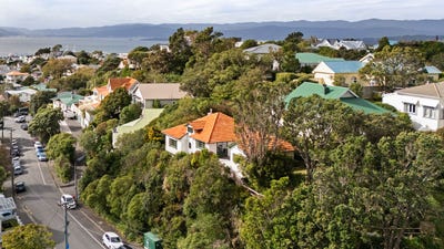 /international/nz/23-st-michaels-crescent-kelburn-wellington-city-380066092420/