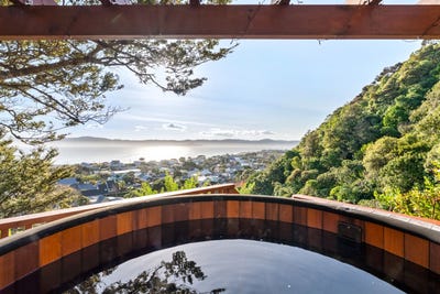 /international/nz/eastbourne-lower-hutt-city-380066110474/