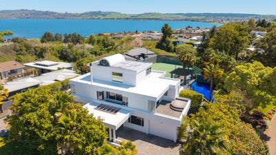 /international/nz/13-boundary-road-waipahihi-taupo-380066119380/