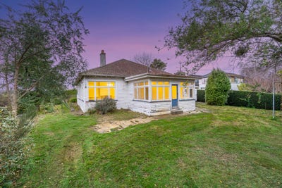 /international/nz/76-cannington-road-maori-hill-timaru-380066085139/