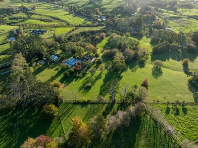 /international/nz/dairy-flat-rodney-380066121992/