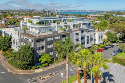 /international/nz/16-huron-street-takapuna-north-shore-city-380066075778/