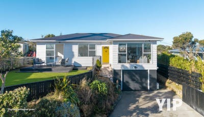 /international/nz/19a-brooker-grove-newlands-wellington-city-380066108050/