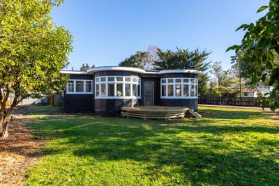 /international/nz/5-churchill-street-pahiatua-tararua-380066124625/