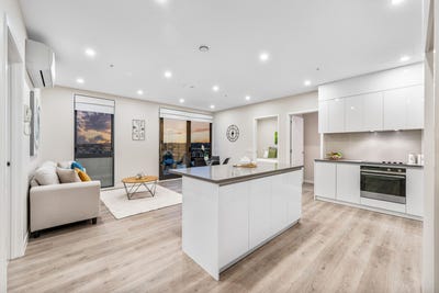 /international/nz/hobsonville-waitakere-city-380066092162/