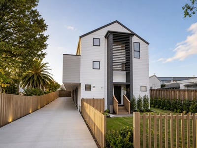 /international/nz/kelston-waitakere-city-380066169985/