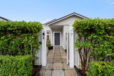 /international/nz/7-joll-street-karori-wellington-city-380066170000/