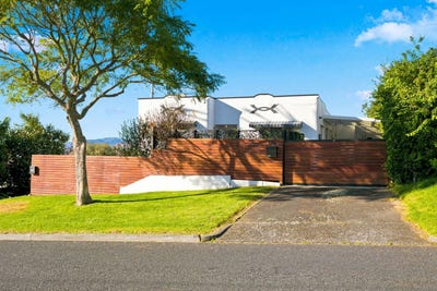 /international/nz/judea-bay-of-plenty-380066103472/