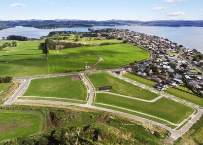 /international/nz/36-korowhiti-road-clarks-beach-franklin-380066112317/
