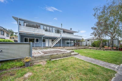 /international/nz/porangahau-road-waipukurau-and-surrounds-central-hawkes-bay-380066111366/