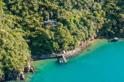 /international/nz/queen-charlotte-sound-marlborough-380066121262/