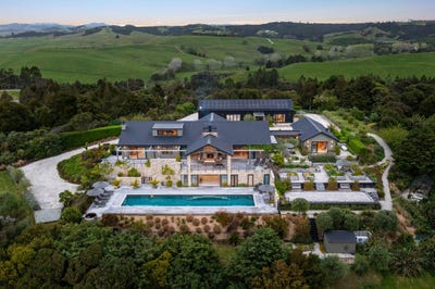 /international/nz/51-lake-road-te-arai-rodney-380066089156/