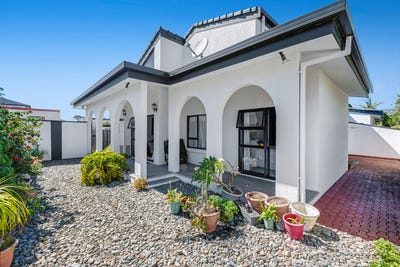 /international/nz/orewa-rodney-380066091497/