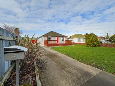 /international/nz/9-bull-street-bulls-rangitikei-380066177482/