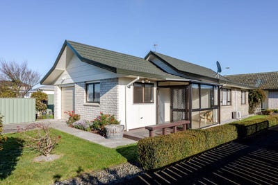 /international/nz/george-street-dannevirke-tararua-380066110632/
