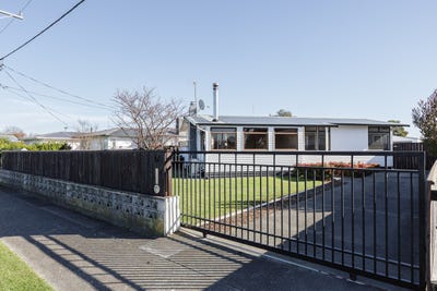/international/nz/17-harold-holt-avenue-onekawa-napier-city-380066115817/