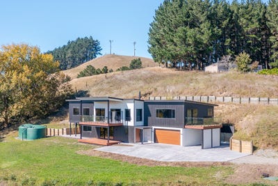 /international/nz/waipukurau-and-surrounds-central-hawkes-bay-380066105799/