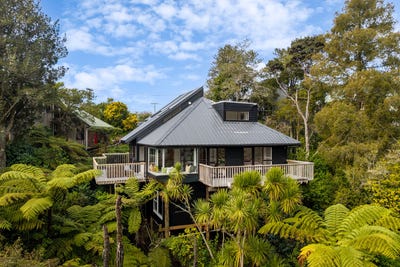 /international/nz/28-park-avenue-birkenhead-north-shore-city-380066177050/