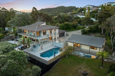 /international/nz/orewa-rodney-380066099225/