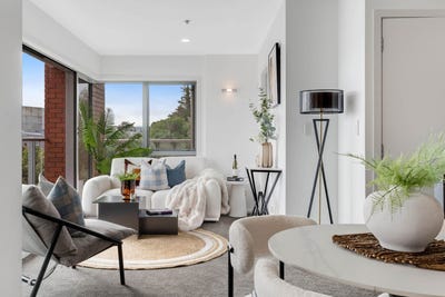 /international/nz/4-wagener-place-mount-albert-auckland-city-380066079805/