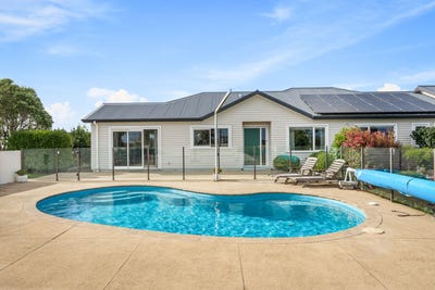 /international/nz/1382-old-north-road-helensville-rodney-380066104249/