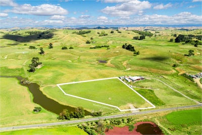/international/nz/omakere-central-hawkes-bay-380066120407/