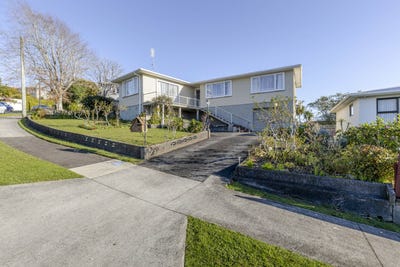 /international/nz/6-penrith-street-westown-new-plymouth-380066121452/