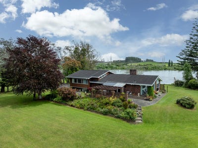 /international/nz/huntly-waikato-380066079729/