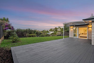 /international/nz/53-beachwood-drive-hatfields-beach-rodney-380066084067/