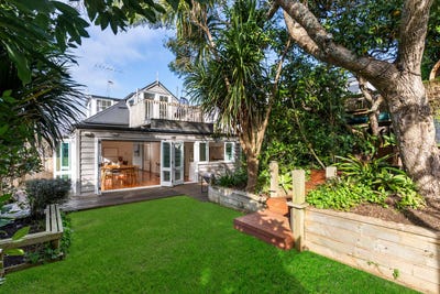 /international/nz/19-st-aubyn-street-devonport-north-shore-city-380066172236/