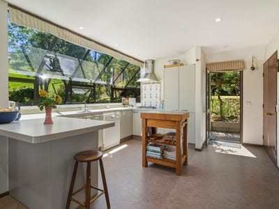/international/nz/44-fairview-terrace-sawyers-bay-dunedin-city-380066105426/