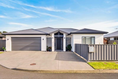 /international/nz/71-hunter-drive-te-awa-napier-city-380066118827/