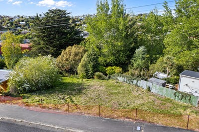 /international/nz/11-county-road-kaikorai-dunedin-city-380066076370/