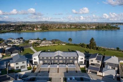 /international/nz/103-waituarua-drive-conifer-grove-papakura-380066118436/